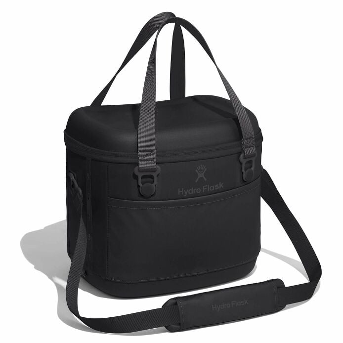 game-day-bundle-t3 12pco001-carryout-cooler-15l-black-angled_1_1.jpg