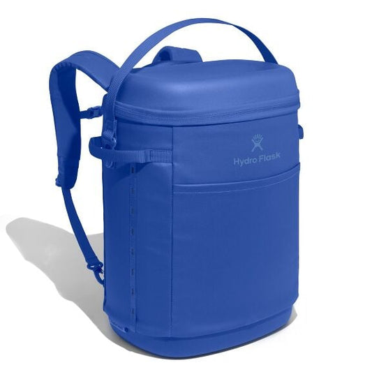 carryouttm-backpack-22-l-z8 18pco382_carryout_backpack_22l_capri_blue_angled_1.jpg