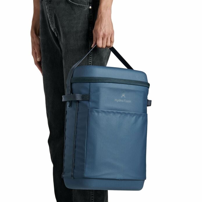 carryouttm-backpack-22-l-z8 250815_hydro_s26_hb_14597_6.jpg
