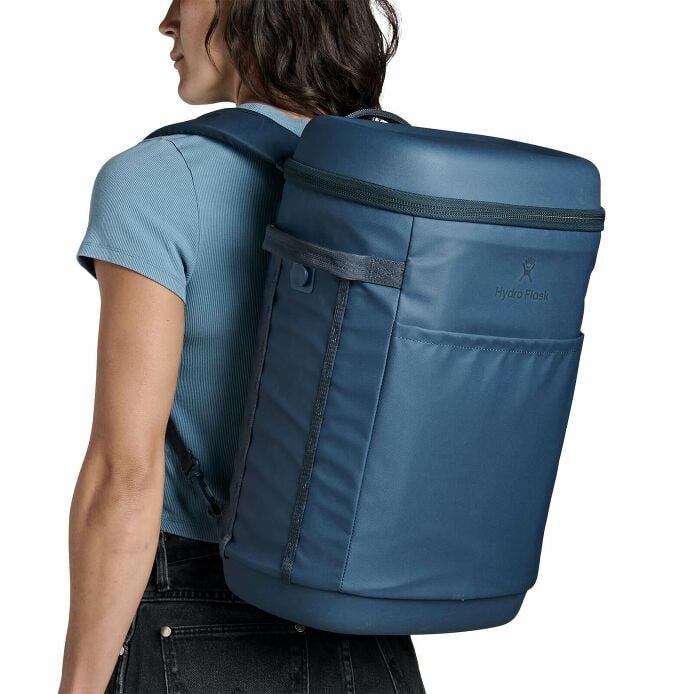carryouttm-backpack-22-l-z8 250815_hydro_s26_hb_14605_7.jpg