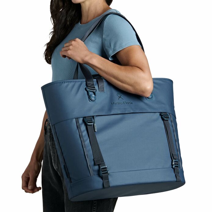 carryouttm-soft-cooler-tote-30-l-v9 250815_hydro_s26_hb_14614_2.jpg
