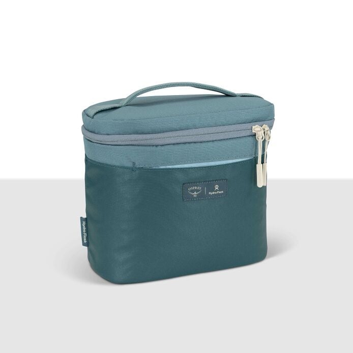 osprey-axis-x-hydro-flask-campus-essentials-bundle-r1 axisxhydroflask_s26_detail1_cascadeblue_10007249_1.jpg