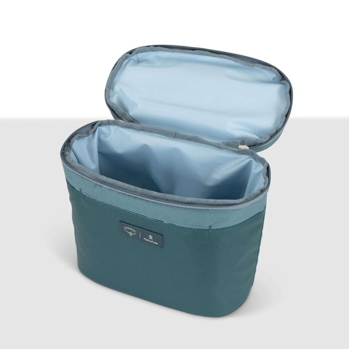 osprey-axis-x-hydro-flask-campus-essentials-bundle-r1 axisxhydroflask_s26_detail2_cascadeblue_10007249_1.jpg