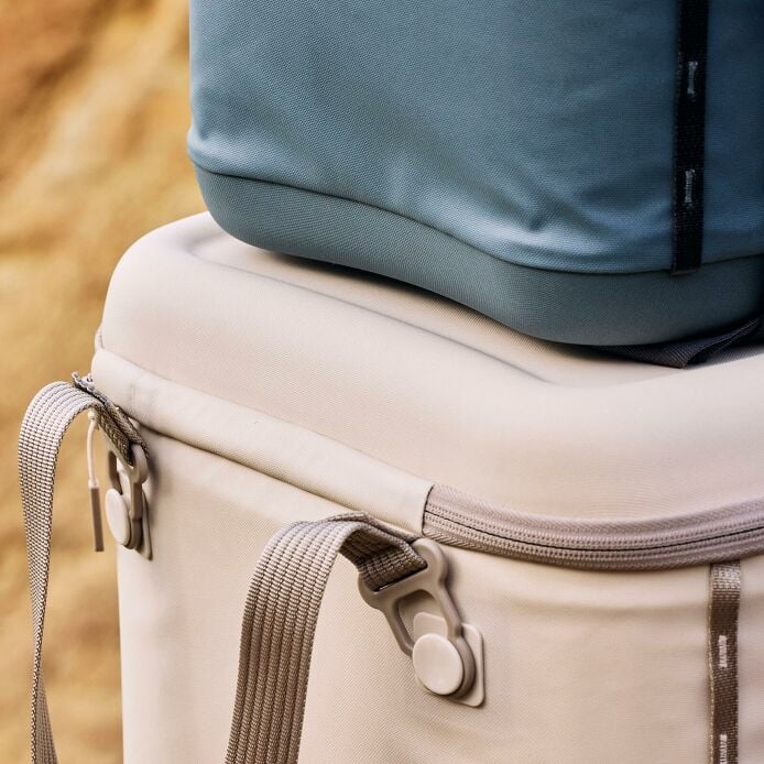 carryouttm-soft-cooler-30-l-y4 hf_carryout_bouwer_d1_l1_torrey_pines_still_life_0381_1_6.jpg