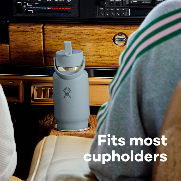 32-oz-travel-bottle-with-flex-straw-cap-x8 hf_s26_wtcfs_apdp_06_8.jpg