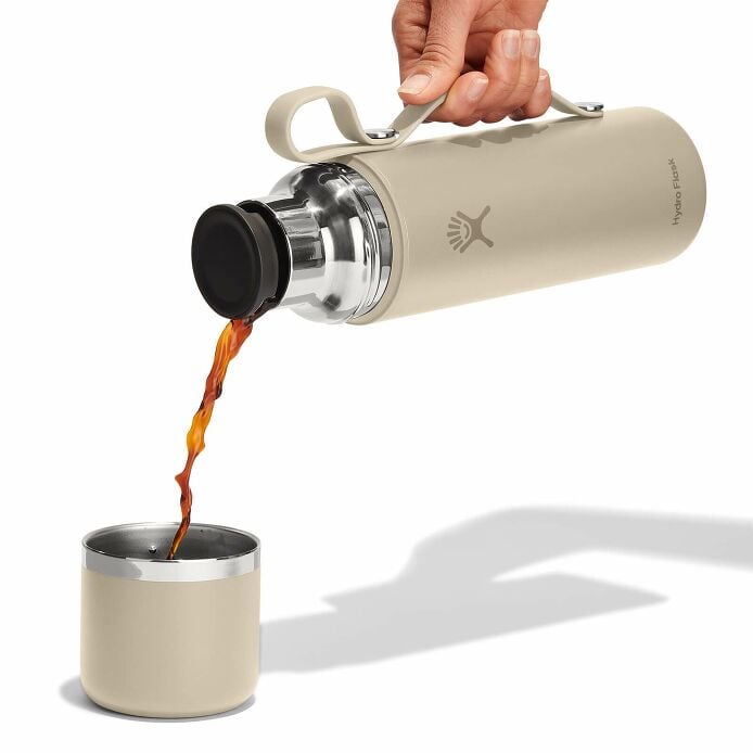 28-oz-hot-flask-and-cup-e6 hot-flask-_-cup-oat-pour.jpg
