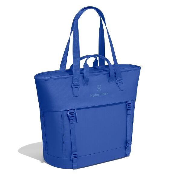 carryouttm-soft-cooler-tote-30-l-v9 maxiit382_carryout_tote_30l_capri_blue_angled_1.jpg