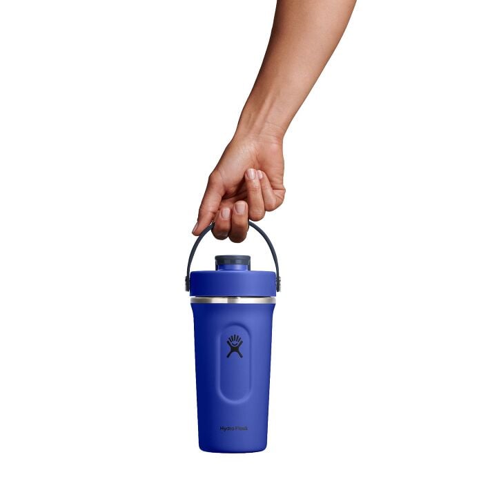 24-oz-insulated-shaker-bottle-j7 mxc24382_24_oz_insulated_shaker_bottle_capri_blue_hb.jpg