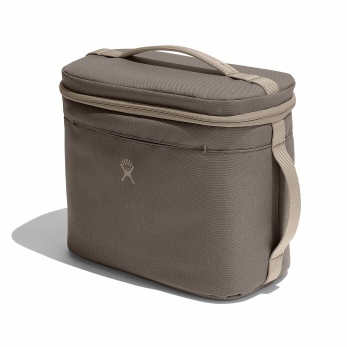 8-l-insulated-lunch-bag-j7 sl8217_8linsulatedlunchbag_sandpiper_angled.jpg